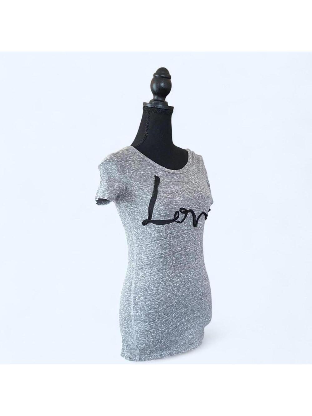 Vintage Y2K American Eagle grey baby tee with black “love” graphic - Picture 3 of 7